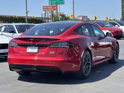 2022 Tesla Model S Plaid