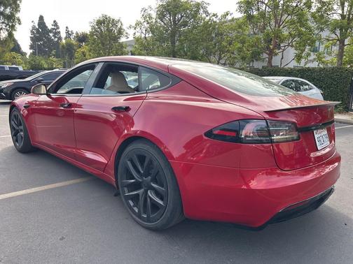 2022 Tesla Model S Plaid