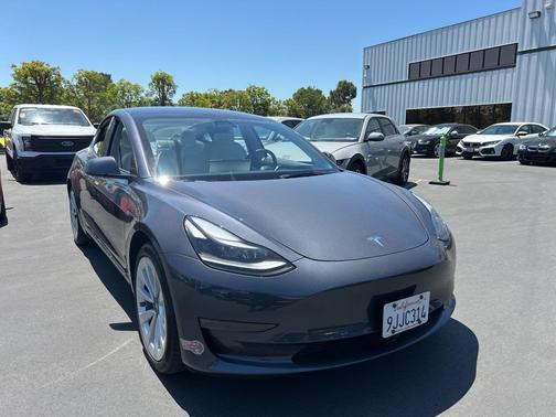 2023 Tesla Model 3 Standard Range