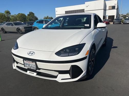 2025 Hyundai IONIQ 6 SEL
