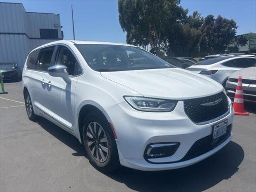 2022 Chrysler Pacifica Hybrid Limited