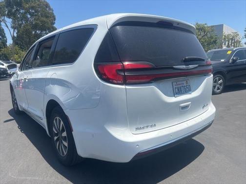 2022 Chrysler Pacifica Hybrid Limited