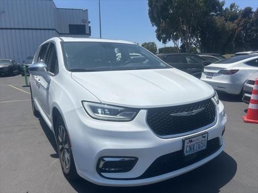 2022 Chrysler Pacifica Hybrid Limited