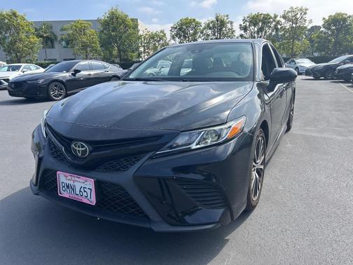 2019 Toyota Camry SE