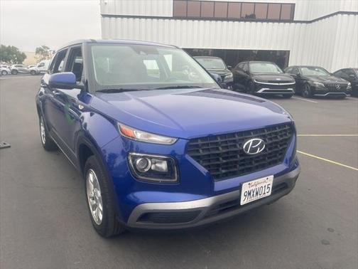 2022 Hyundai VENUE SE