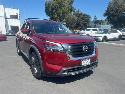 2022 Nissan Pathfinder SV 2WD