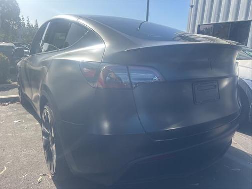 2024 Tesla Model Y Performance Dual Motor All-Wheel Drive