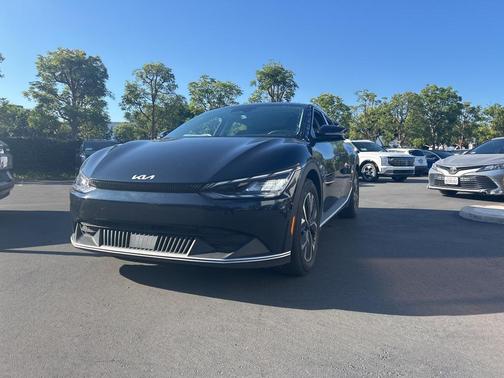 2023 Kia EV6 Light