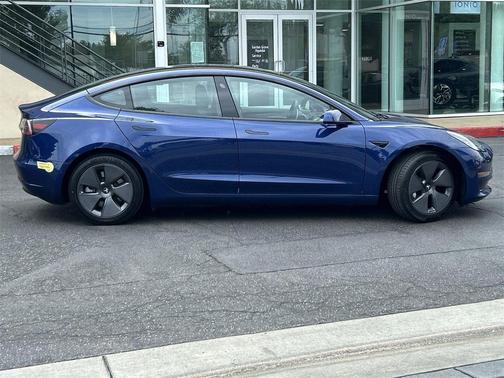 2022 Tesla Model 3 Standard Range