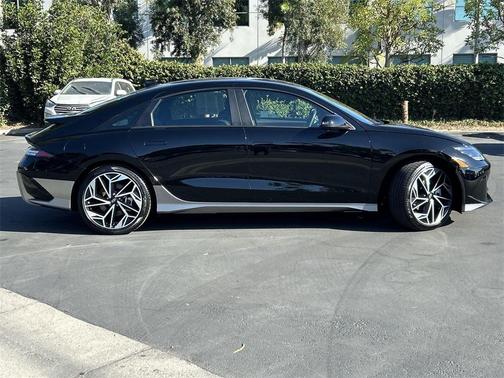 2025 Hyundai IONIQ 6 SEL