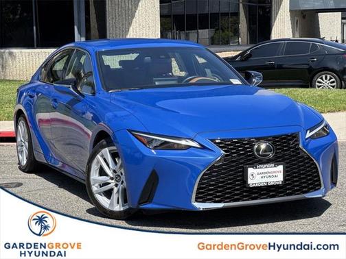 2022 Lexus IS 300 Base