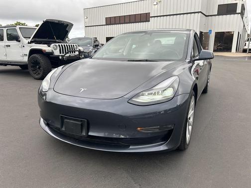 2022 Tesla Model 3 Long Range