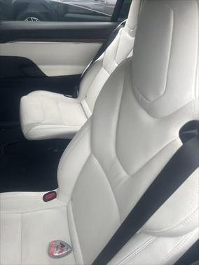 2022 Tesla Model X Dual Motor All-Wheel Drive
