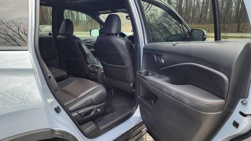 Sonic Gray Pearl 2022 Honda Pilot AWD Black Edition