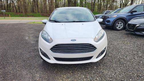White 2019 Ford Fiesta SE
