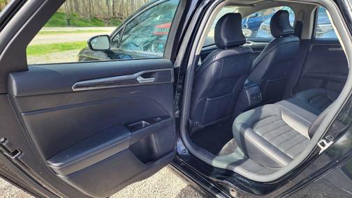 Shadow Black 2017 Ford Fusion SE