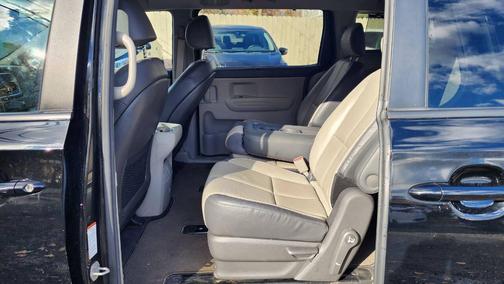 2017 Kia Sedona LX