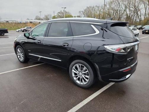 2022 Buick Enclave AWD Avenir