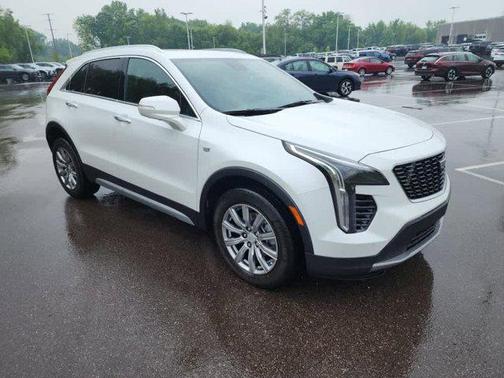 2022 Cadillac XT4 Premium Luxury