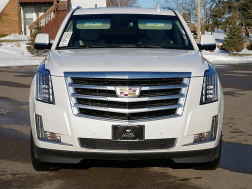 2017 Cadillac Escalade Luxury