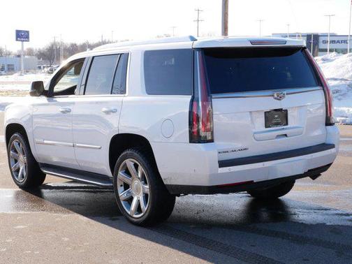 2017 Cadillac Escalade Luxury