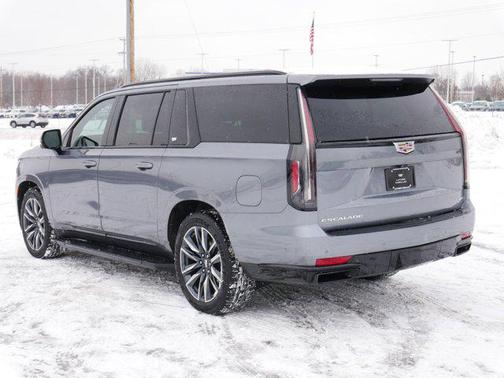 2022 Cadillac Escalade ESV Sport