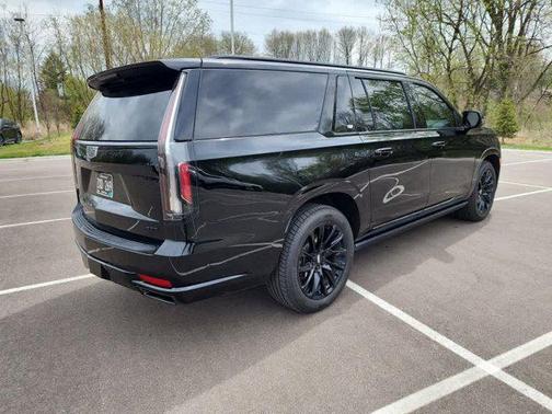 2021 Cadillac Escalade ESV Sport Platinum