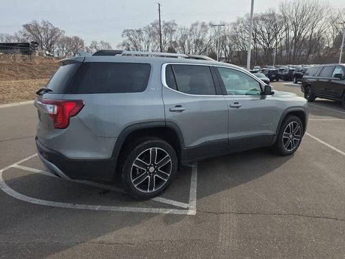 2023 GMC Acadia AWD SLT