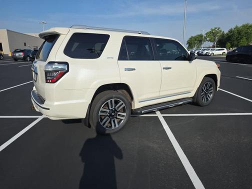 Blizzard Pearl 2016 Toyota 4Runner Limited