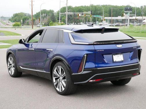2024 Cadillac LYRIQ Luxury w/1SE