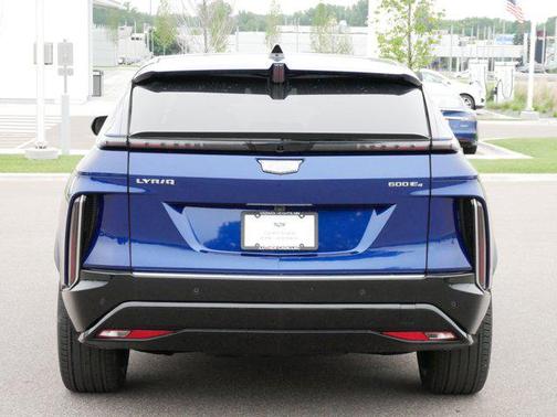 2024 Cadillac LYRIQ Luxury w/1SE