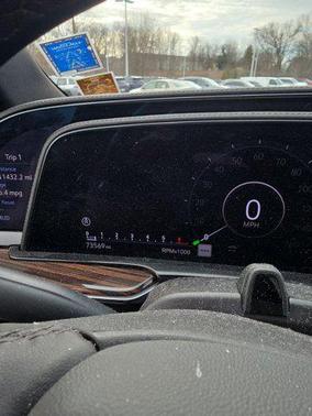 Crystal White Tricoat 2023 Cadillac Escalade ESV Premium Luxury