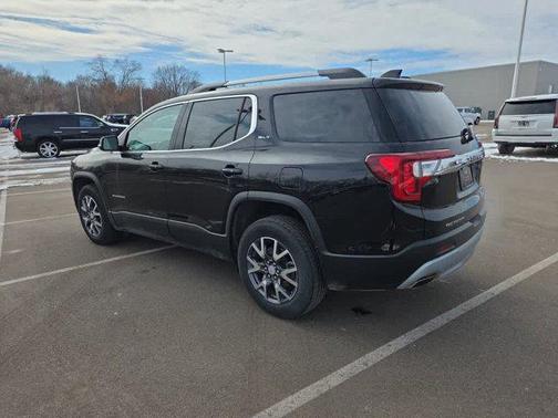 2023 GMC Acadia AWD SLT