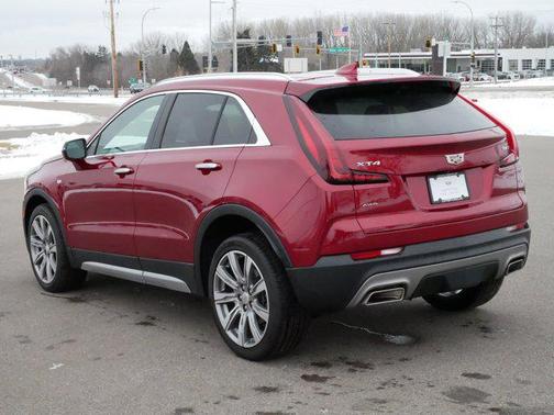 2022 Cadillac XT4 Premium Luxury