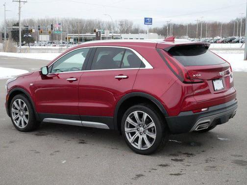 2022 Cadillac XT4 Premium Luxury