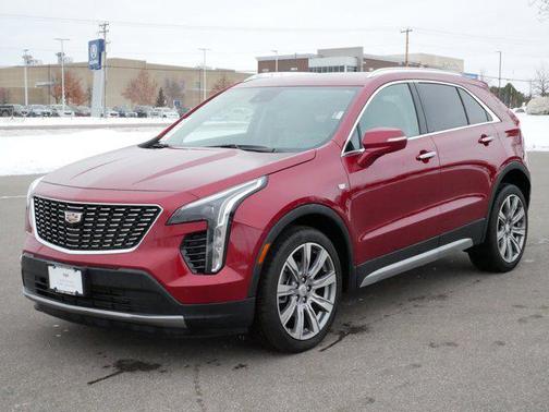 2022 Cadillac XT4 Premium Luxury