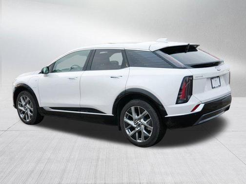 2025 Cadillac OPTIQ Luxury 2 AWD