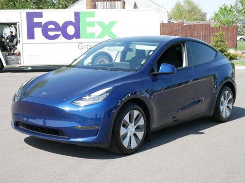 2022 Tesla Model Y Long Range Dual Motor All-Wheel Drive