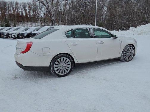 2015 Lincoln MKS Base