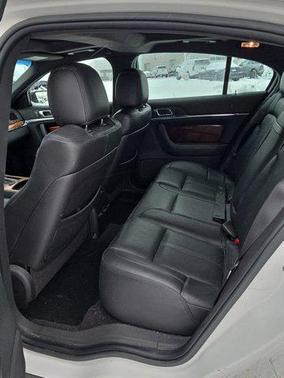 2015 Lincoln MKS Base