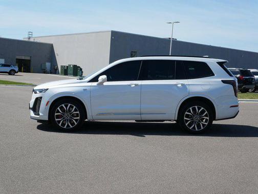 Crystal White Tricoat 2024 Cadillac XT6 Sport AWD