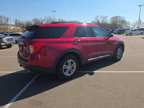 Rapid Red Metallic Tinted Clearcoat 2020 Ford Explorer XLT