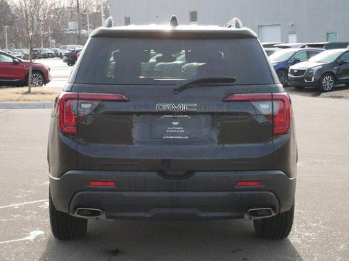 2023 GMC Acadia AWD SLT