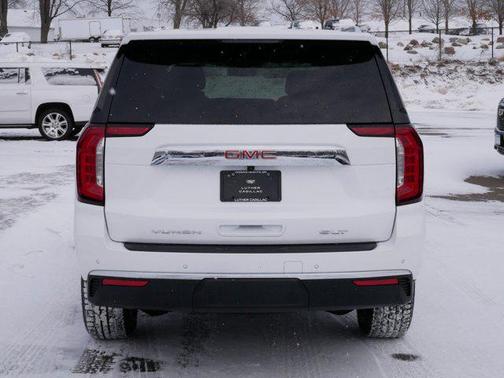 2022 GMC Yukon XL SLT