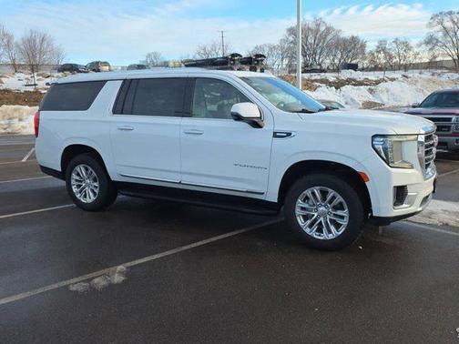2022 GMC Yukon XL SLT