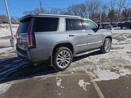 2019 Cadillac Escalade Luxury