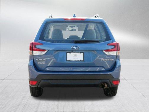 2022 Subaru Forester Base