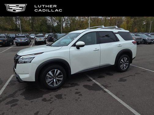 2024 Nissan Pathfinder SL 4WD