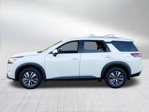 2024 Nissan Pathfinder SL 4WD