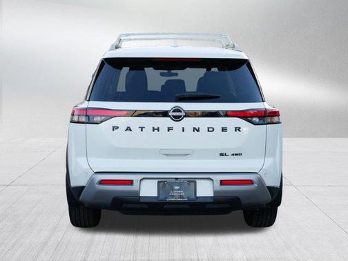 2024 Nissan Pathfinder SL 4WD